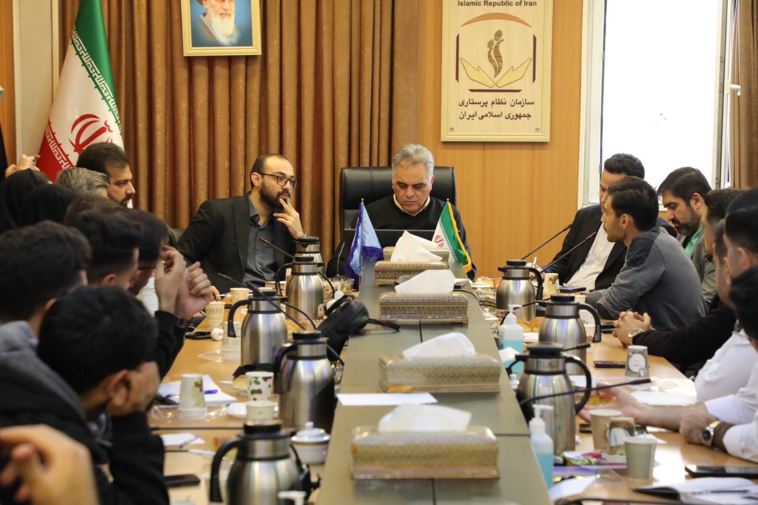 دانشجو باید به مسائل جامعه حساس و منتقد باشد دانشجو باید به مسائل جامعه حساس و منتقد باشد